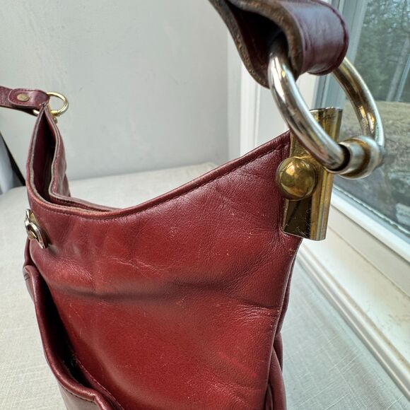 Vintage Etienne Aigner Leather Shoulder Bag – Oxblood, Brass Hardware - Picture 9 of 13